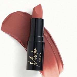 MISCHO BEAUTY Lipstick In IJAMA